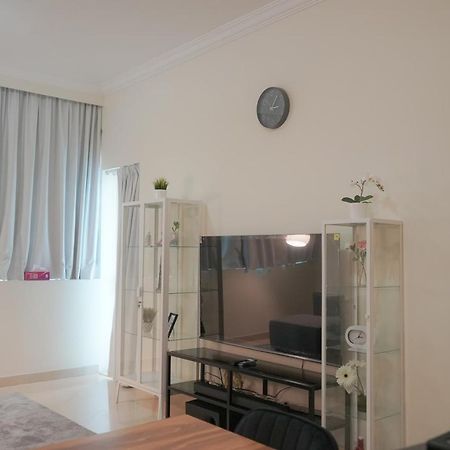 Step Into Serenity - Discover Modern Living In 1Br Apartment With Panoramic Views In Dubai Marina Near Jbr Walk, Beach And Bla Bla Club Екстериор снимка