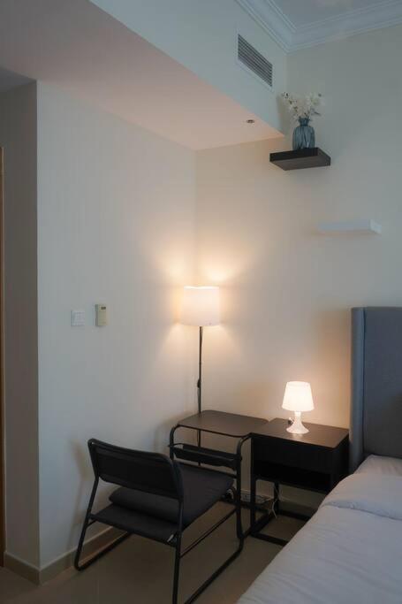 Step Into Serenity - Discover Modern Living In 1Br Apartment With Panoramic Views In Dubai Marina Near Jbr Walk, Beach And Bla Bla Club Екстериор снимка