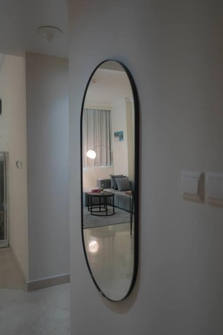 Step Into Serenity - Discover Modern Living In 1Br Apartment With Panoramic Views In Dubai Marina Near Jbr Walk, Beach And Bla Bla Club Екстериор снимка