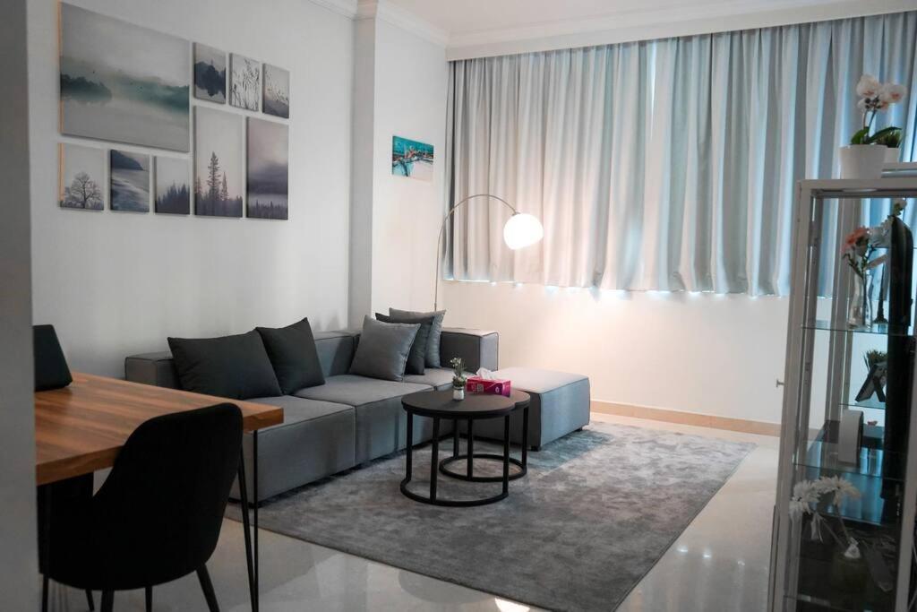 Step Into Serenity - Discover Modern Living In 1Br Apartment With Panoramic Views In Dubai Marina Near Jbr Walk, Beach And Bla Bla Club Екстериор снимка